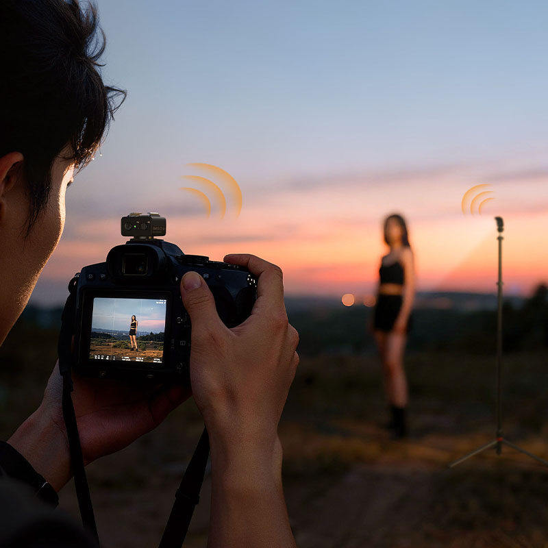 Ulanzi LA10 Mini Flash Trigger - ทริกเกอร์แฟลชไร้สายขนาดจิ๋ว ควบคุม Multi-Light 2 (10) Ulanzi la10 mini flash trigger ทริกเกอร์แฟลชไร้สายขนาดจิ๋ว ควบคุม multi light 2 (10)